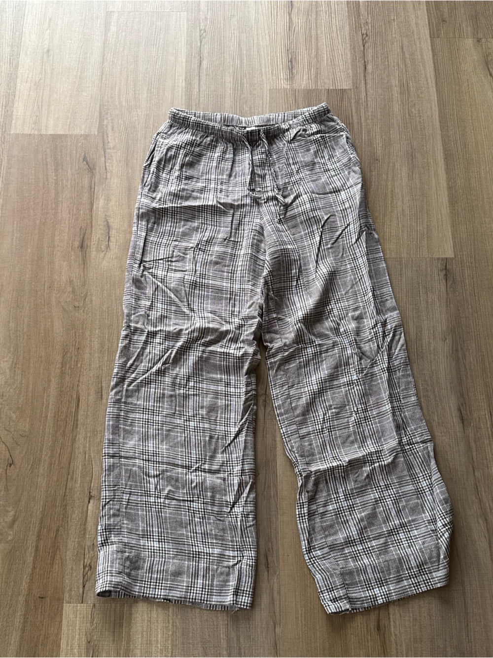 Auden Plaid Wide-Leg Pants in Gray and White